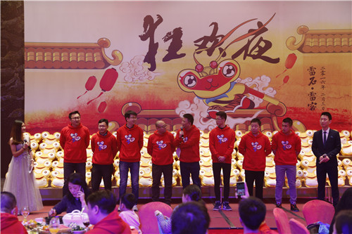 56b329fedad78.jpg 冲锋陷阵.jpg